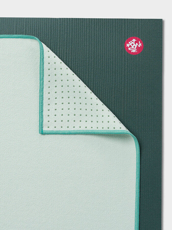 Manduka Yogitoes rSKIDLESS Mat Yoga Towel - Chloro